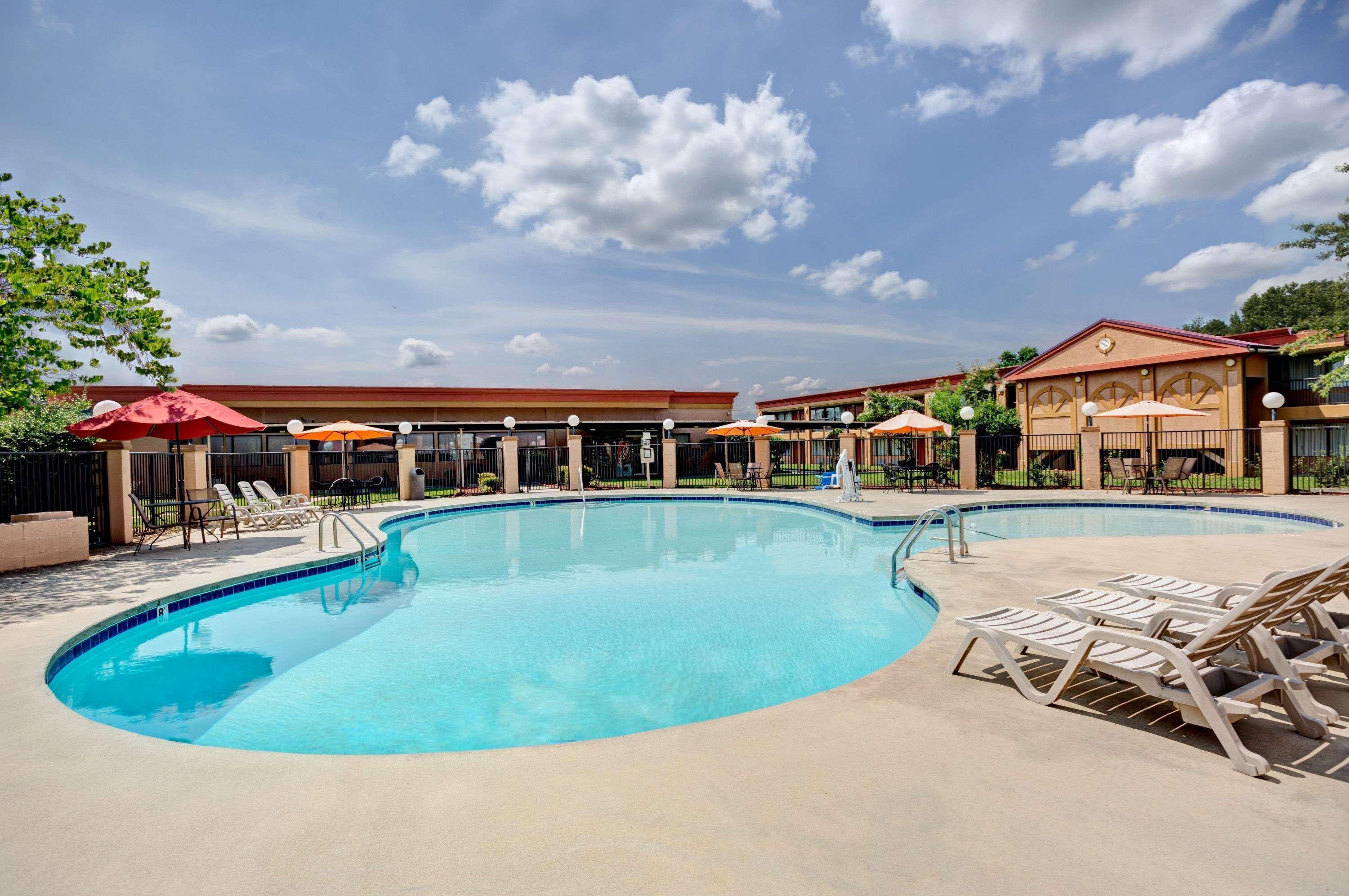 Days Inn By Wyndham Durham/Near Duke University Dış mekan fotoğraf