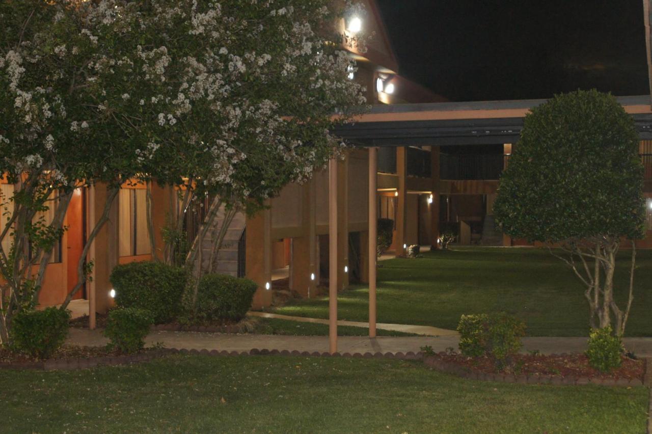 Days Inn By Wyndham Durham/Near Duke University Dış mekan fotoğraf