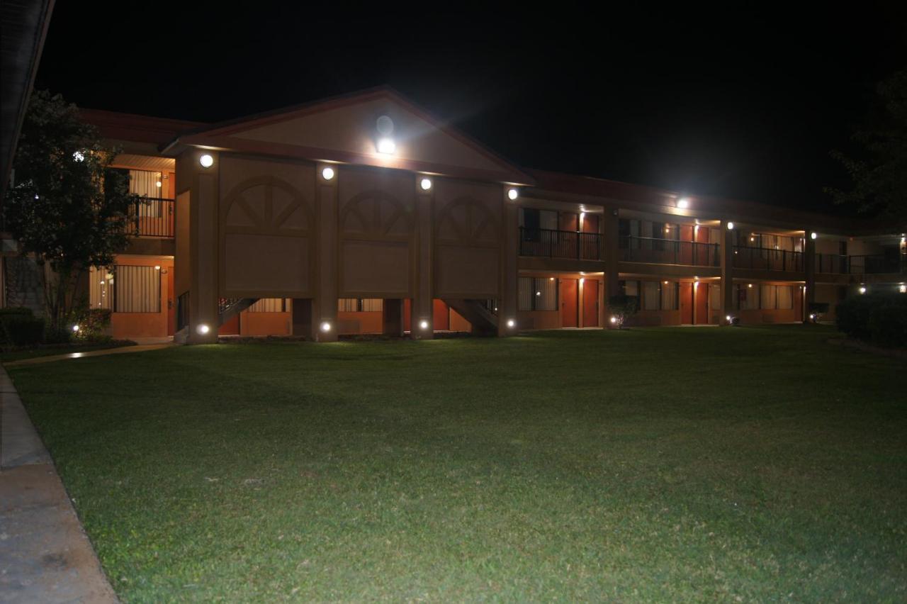 Days Inn By Wyndham Durham/Near Duke University Dış mekan fotoğraf