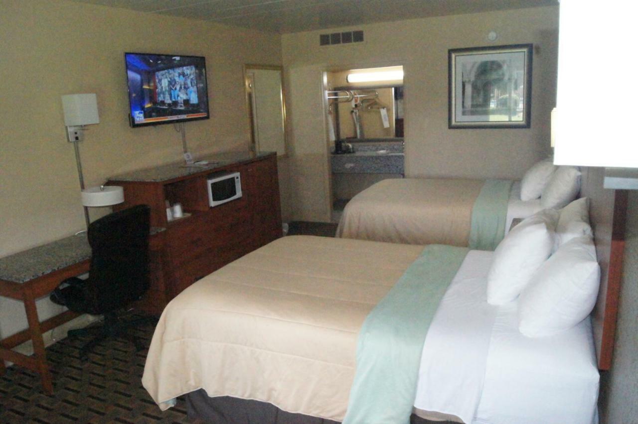 Days Inn By Wyndham Durham/Near Duke University Dış mekan fotoğraf