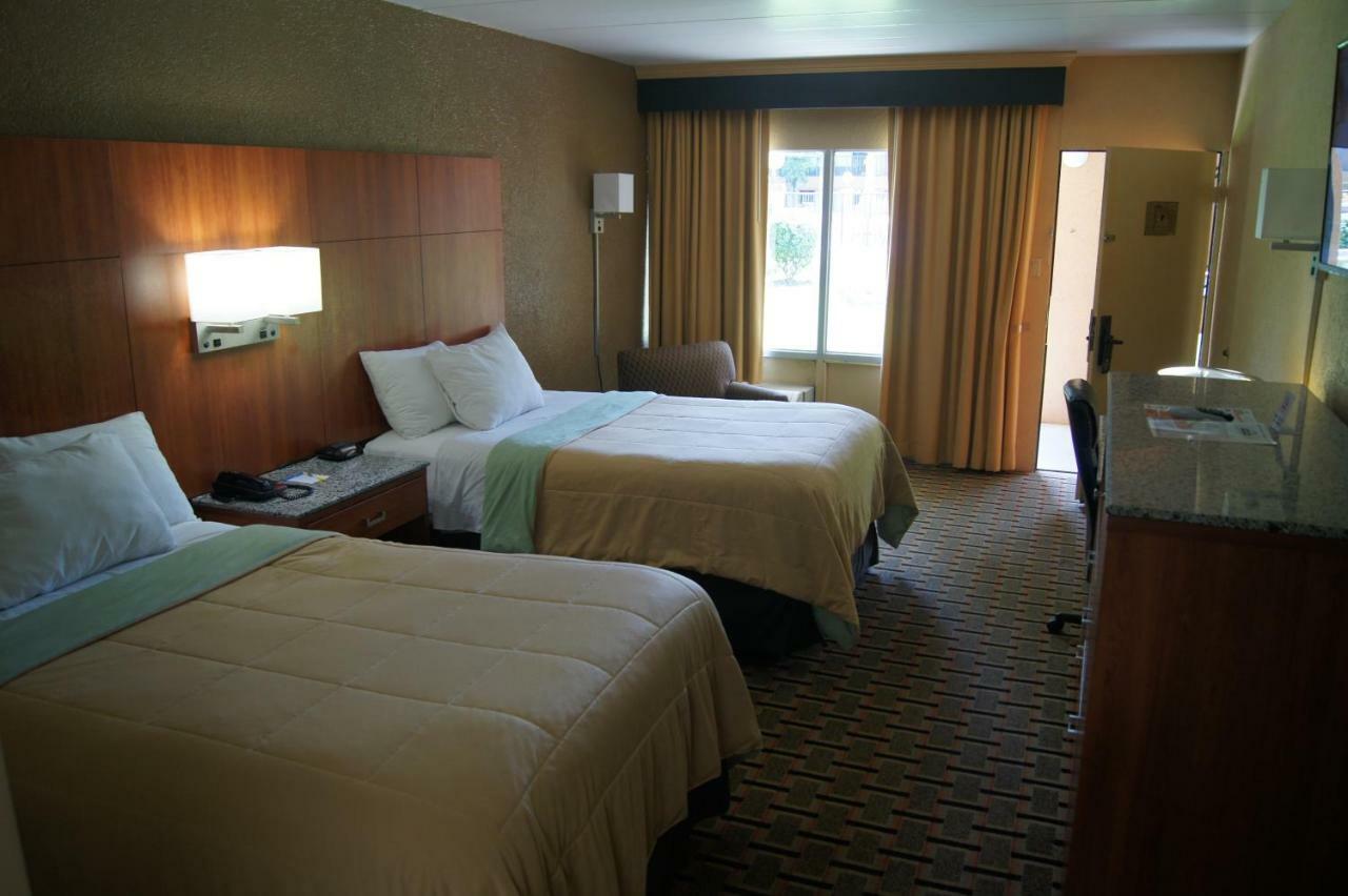 Days Inn By Wyndham Durham/Near Duke University Dış mekan fotoğraf