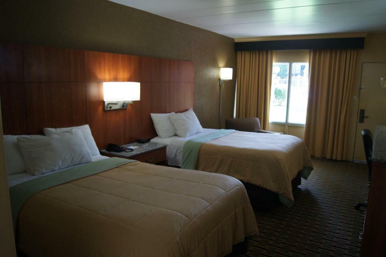 Days Inn By Wyndham Durham/Near Duke University Dış mekan fotoğraf
