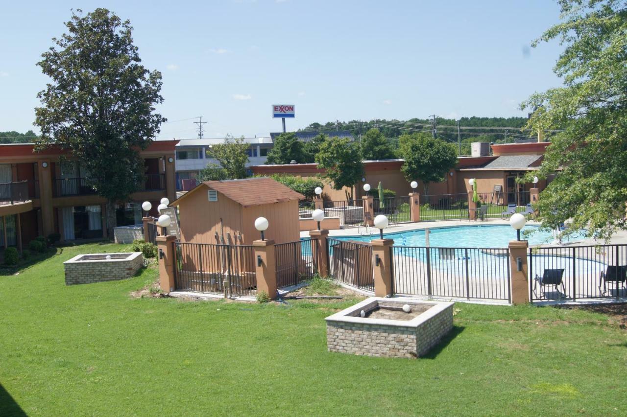 Days Inn By Wyndham Durham/Near Duke University Dış mekan fotoğraf