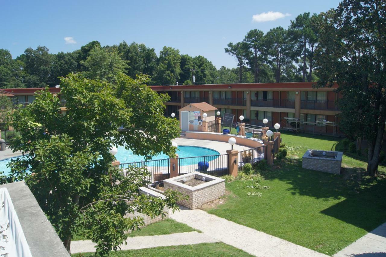 Days Inn By Wyndham Durham/Near Duke University Dış mekan fotoğraf