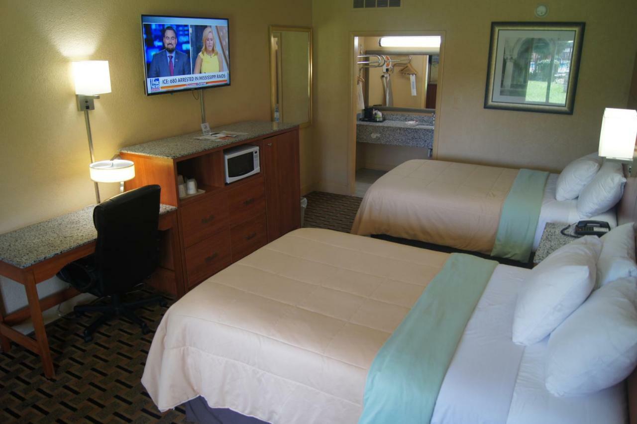 Days Inn By Wyndham Durham/Near Duke University Dış mekan fotoğraf