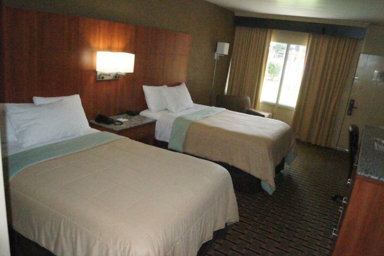 Days Inn By Wyndham Durham/Near Duke University Dış mekan fotoğraf
