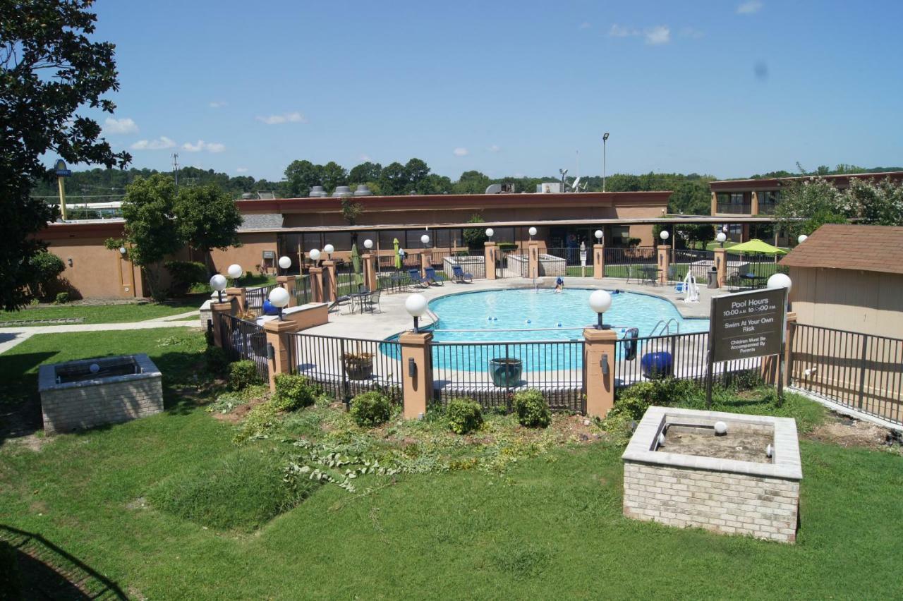 Days Inn By Wyndham Durham/Near Duke University Dış mekan fotoğraf